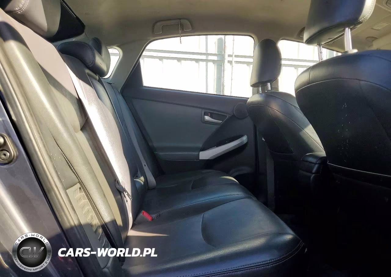 2015 Toyota Prius Four VIN:JTDKN3DU7F0465148 - 10