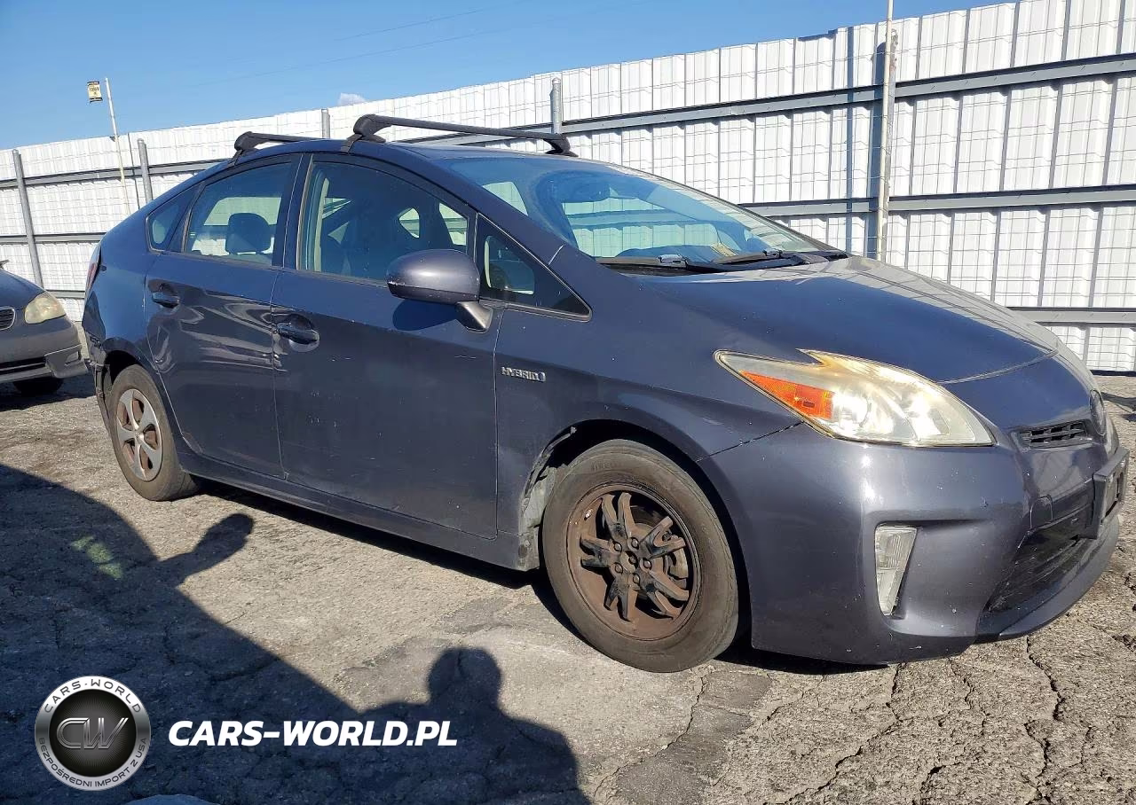 2015 Toyota Prius Four VIN:JTDKN3DU7F0465148 - 4