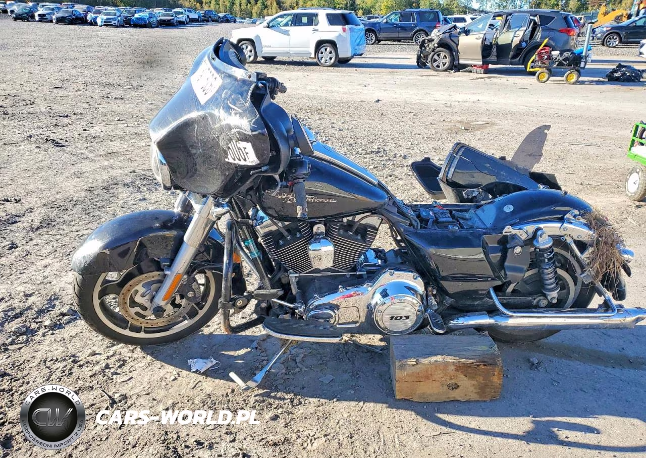 2012 Harley-Davidson Flhx Street Glide VIN:1HD1KBM13CB693120 - 3