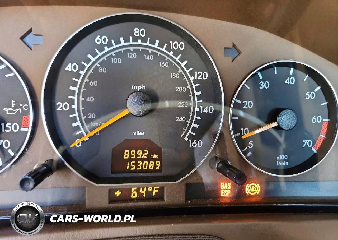 2000 Mercedes-Benz Sl 500 VIN:WDBFA68F7YF193810 - 9