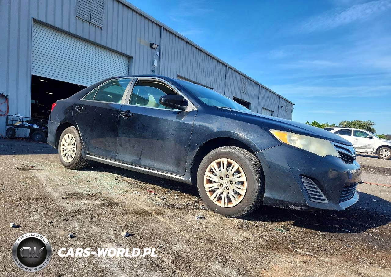 2014 Toyota Camry Le VIN:4T1BF1FKXEU465693 - 4