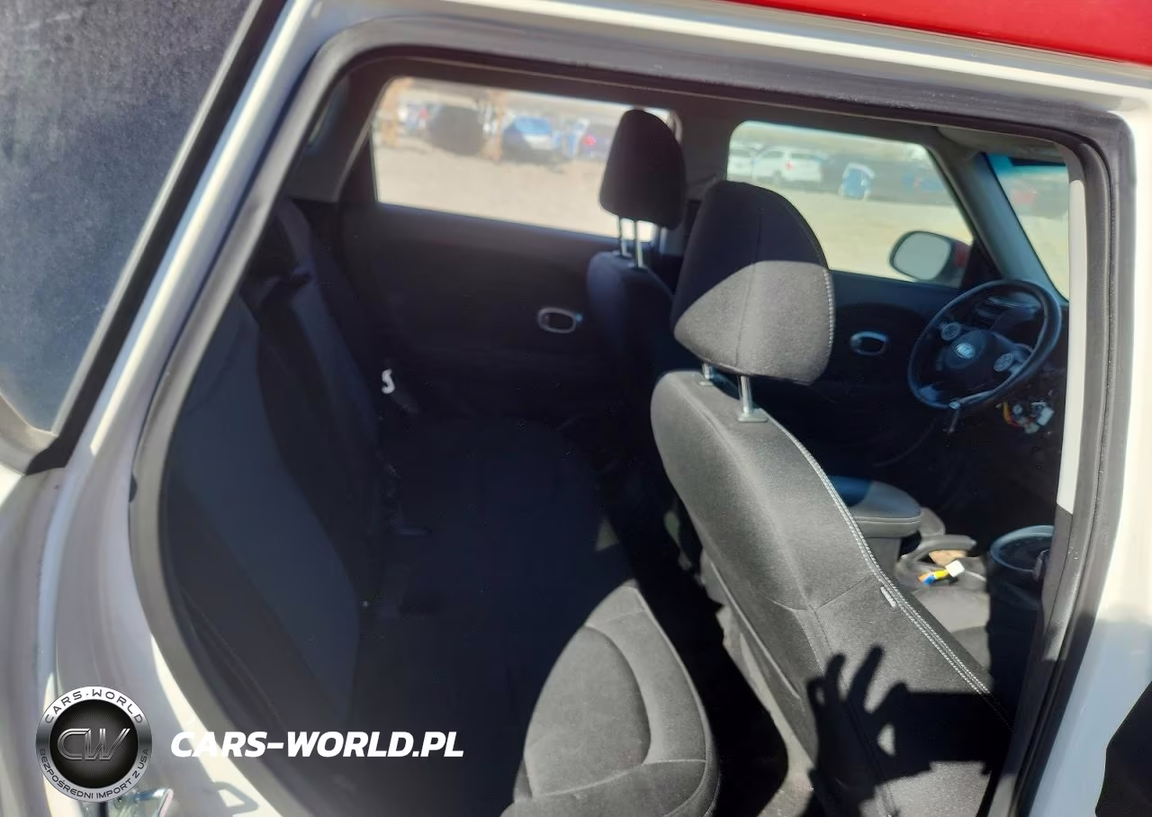 2019 Kia Soul + VIN:KNDJP3A5XK7684299 - 10