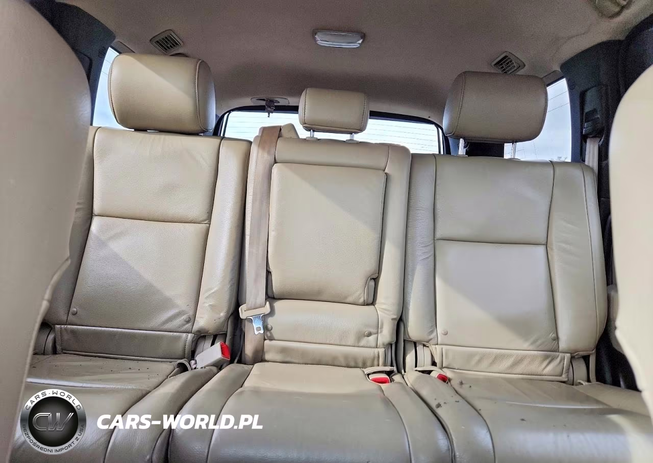 2008 Toyota Sequoia VIN:5TDBY64A88S010582 - 10