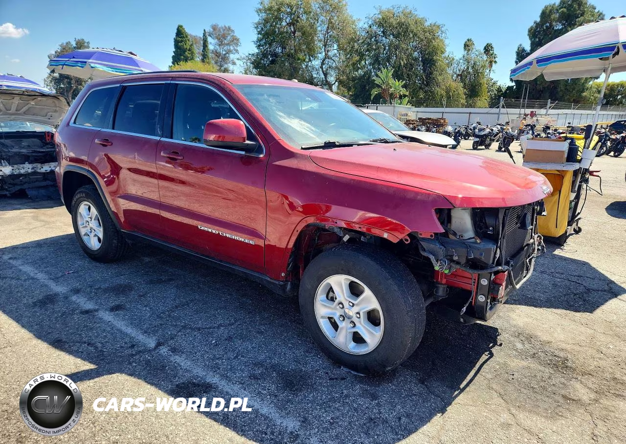 2015 Jeep Grand Cherokee Laredo VIN:1C4RJEAG1FC721433 - 4