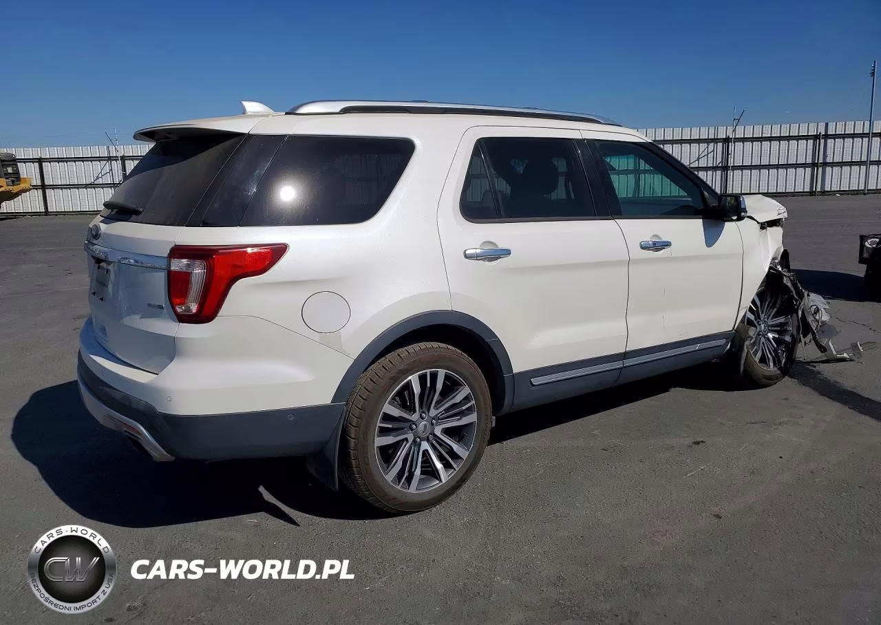 2016 Ford Explorer Platinum VIN:1FM5K8HT7GGC72412 - 3