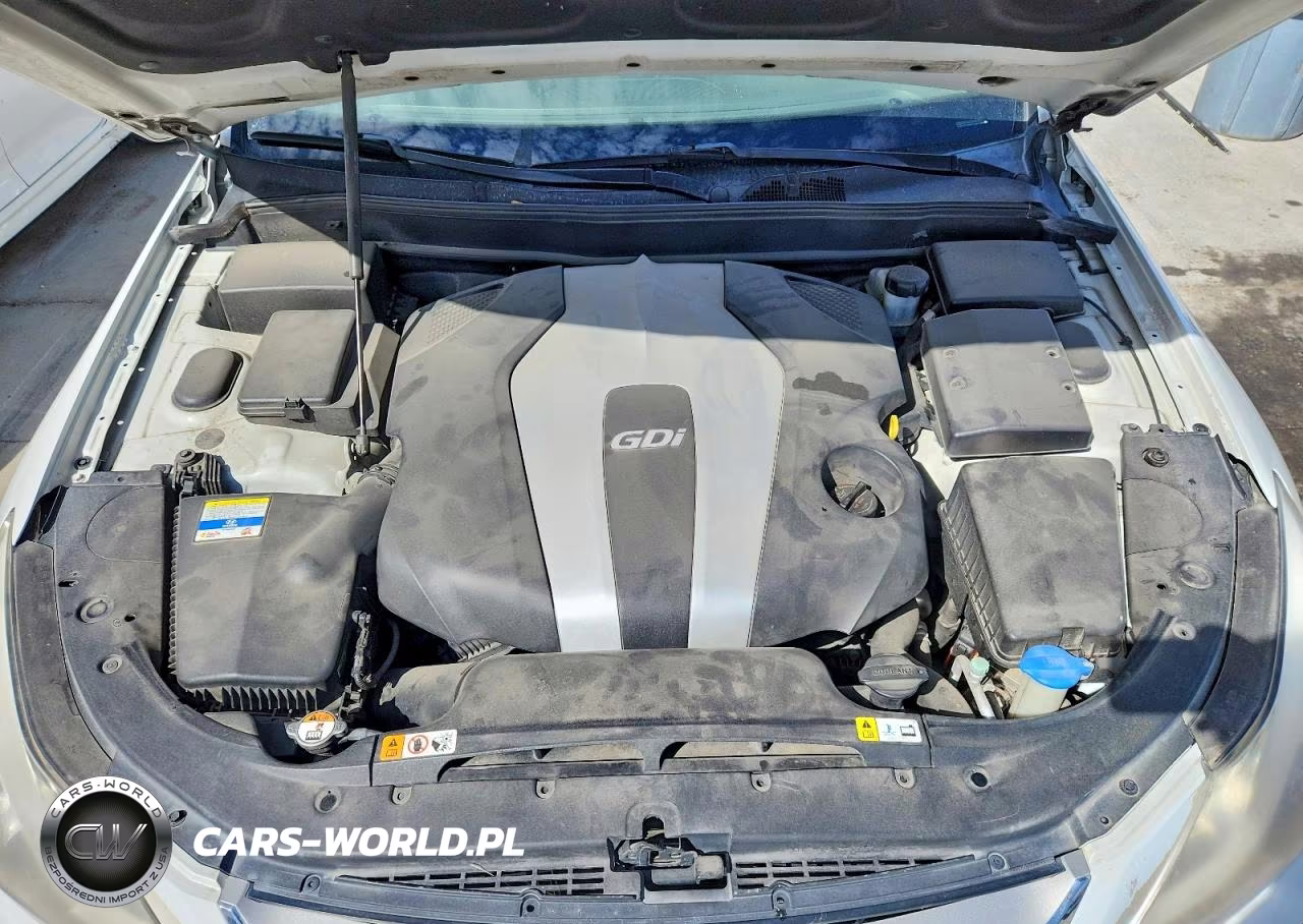 2012 Hyundai Genesis 3.8L VIN:KMHGC4DD3CU151661 - 11