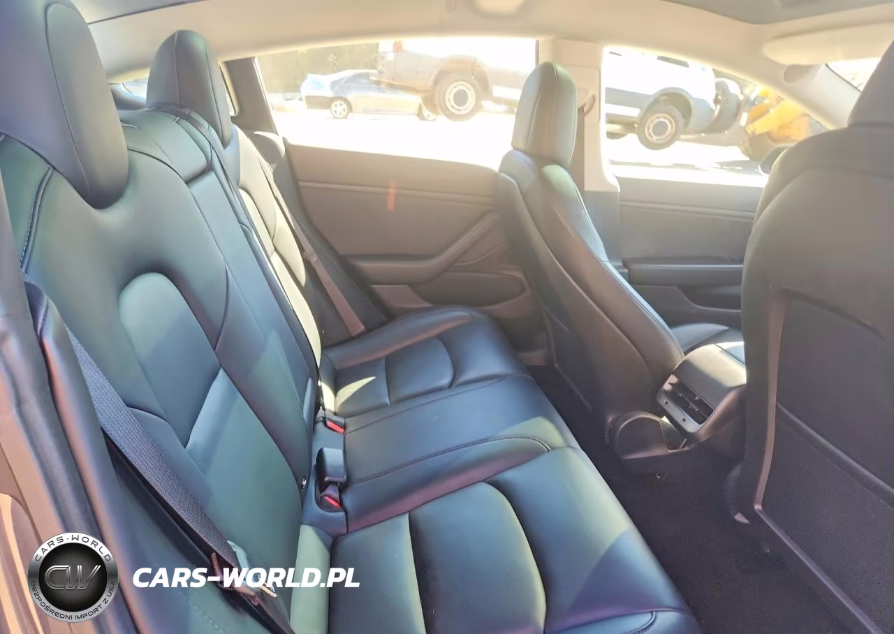 2018 Tesla Model 3 VIN:5YJ3E1EB8JF119514 - 10