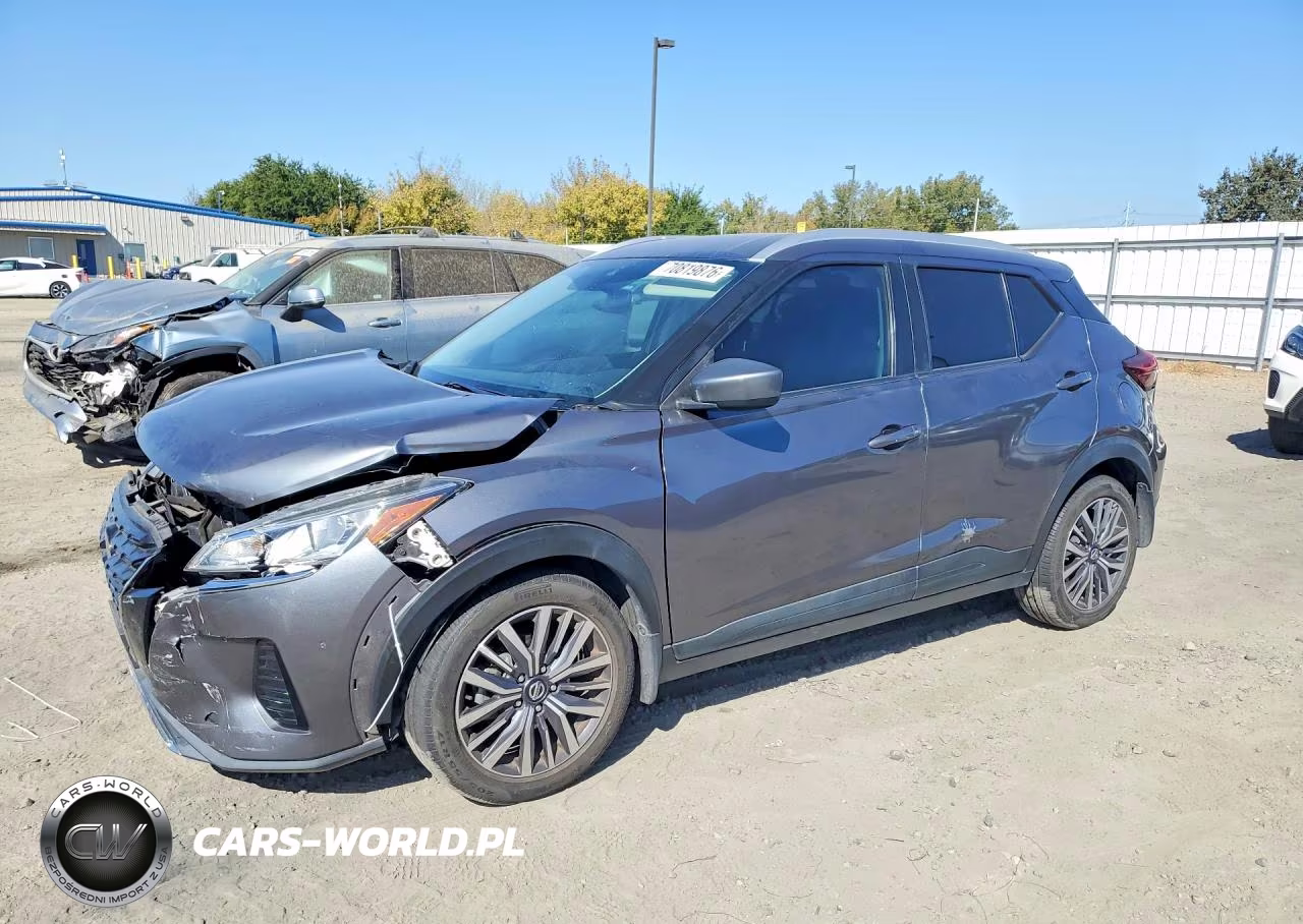 2021 Nissan Kicks Sv
