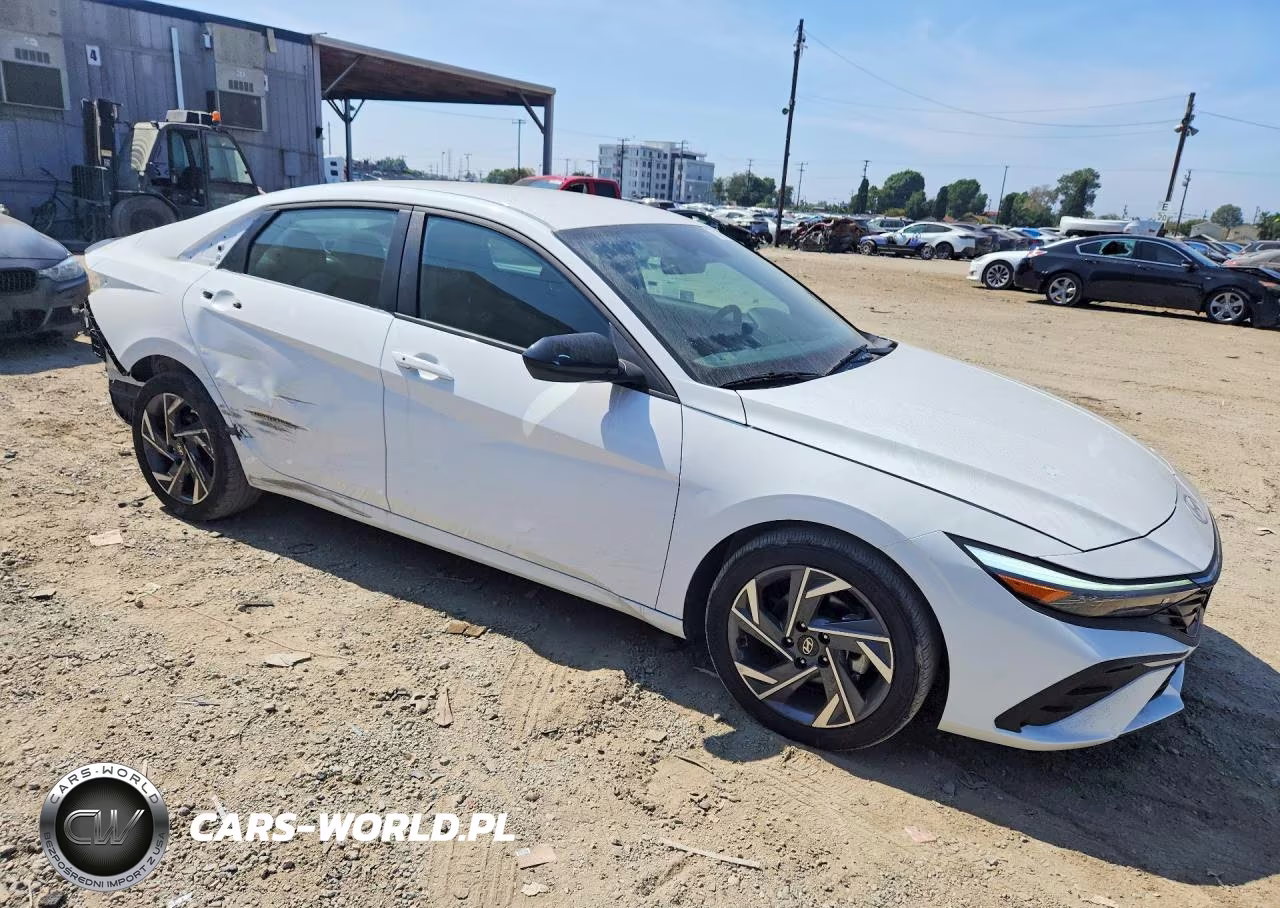 2025 Hyundai Elantra VIN:KMHLM4DG8SU045985 - 4