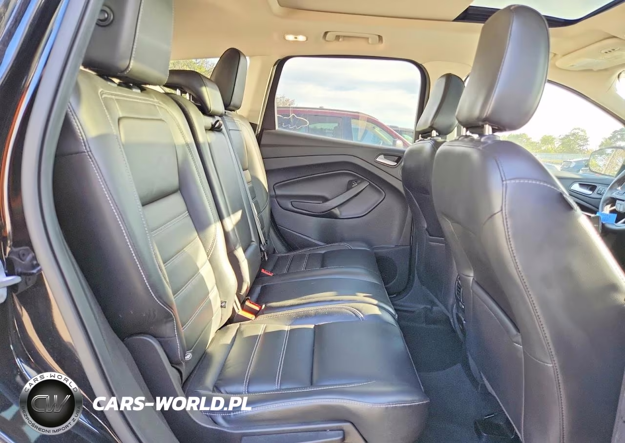 2019 Ford Escape Titanium VIN:1FMCU9J9XKUA09119 - 11