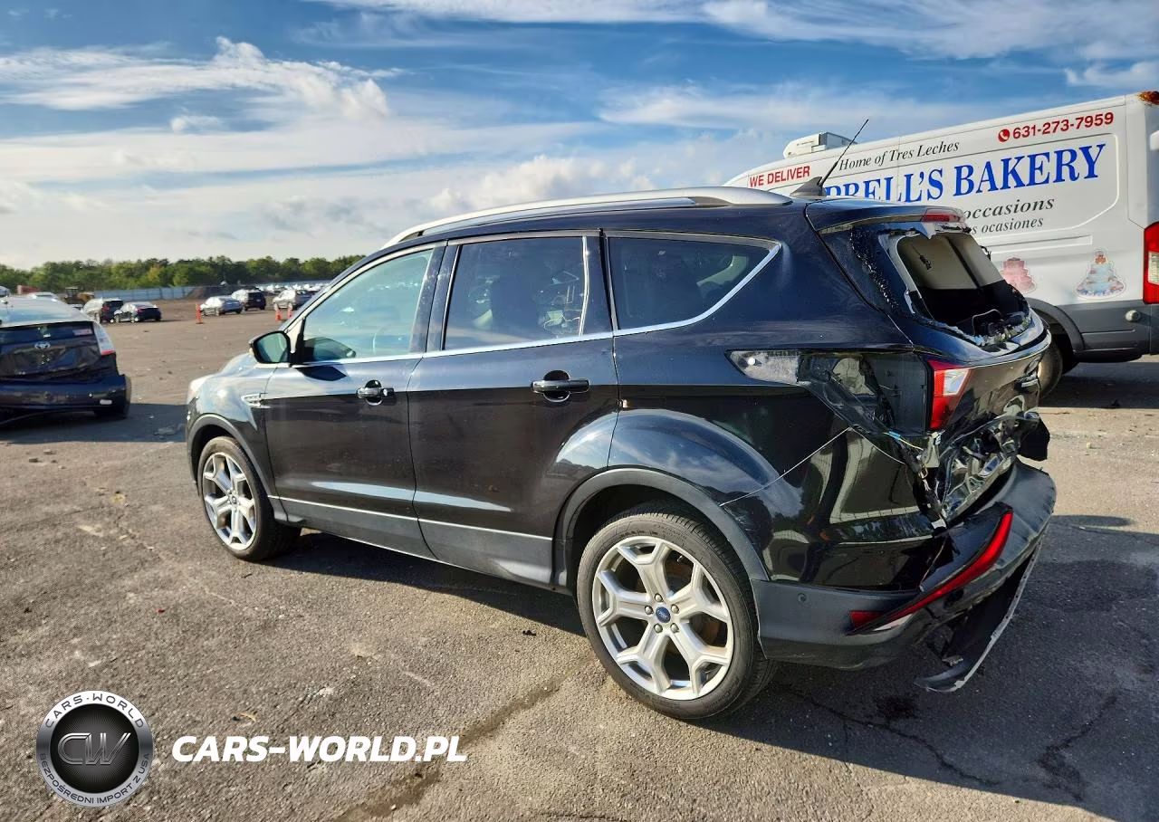 2019 Ford Escape Titanium VIN:1FMCU9J9XKUA09119 - 2