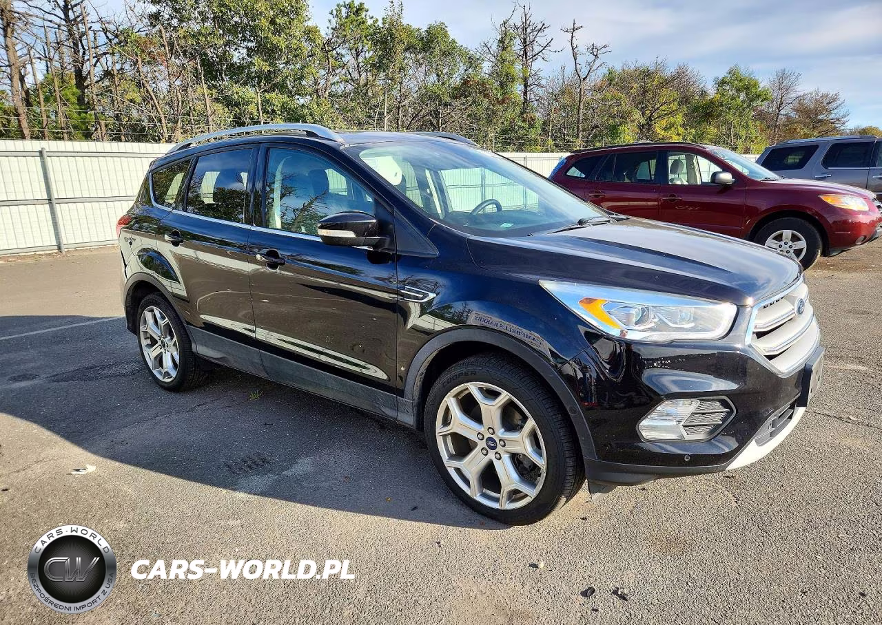 2019 Ford Escape Titanium VIN:1FMCU9J9XKUA09119 - 4