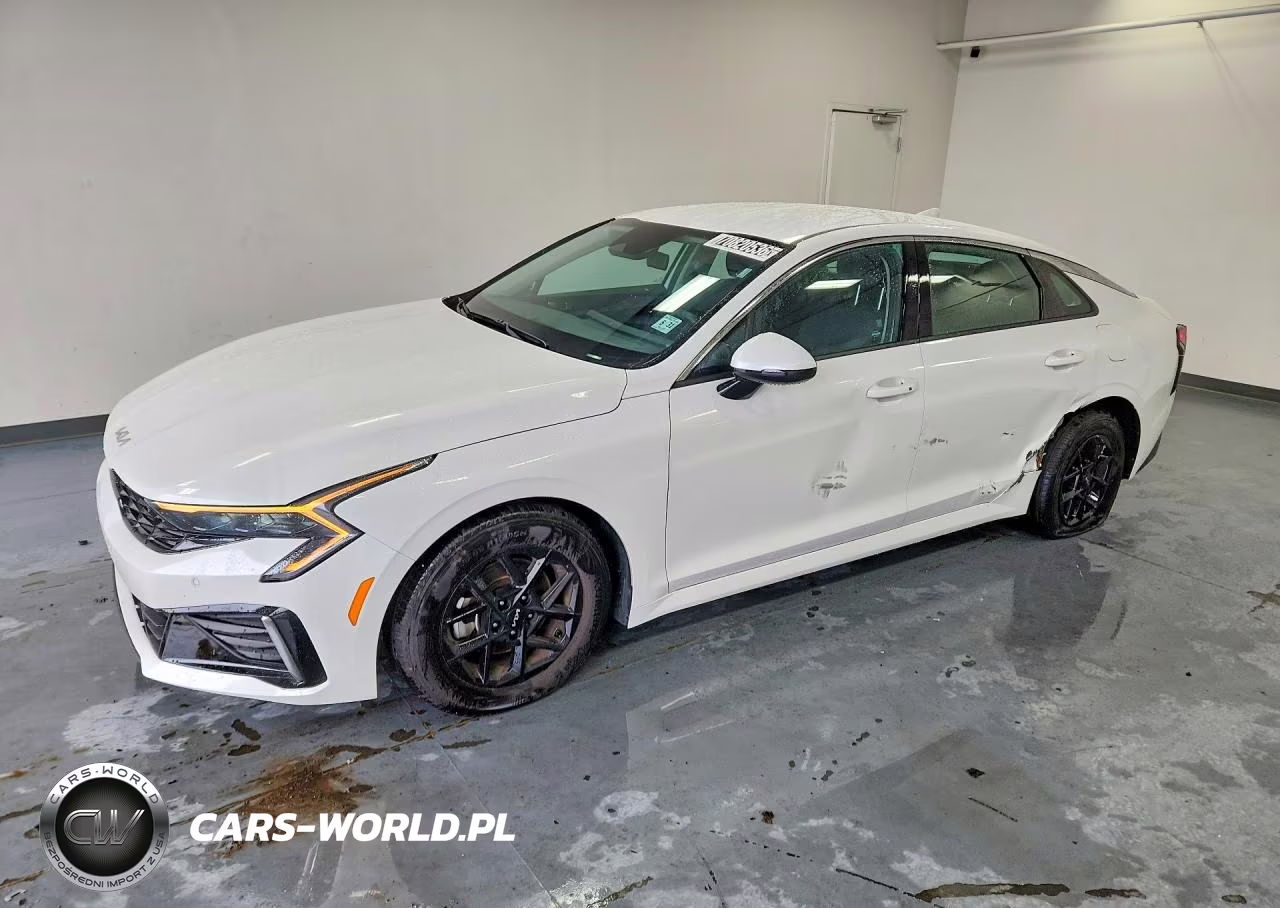 2026 Kia K5 Lxs VIN:KNAG24J70T5490553 - 1