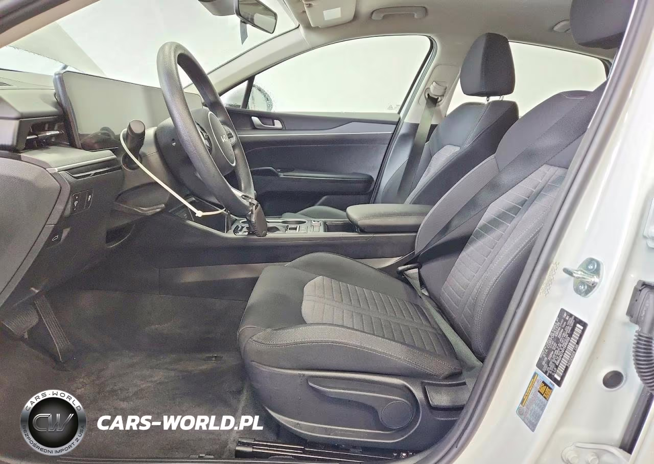 2026 Kia K5 Lxs VIN:KNAG24J70T5490553 - 7