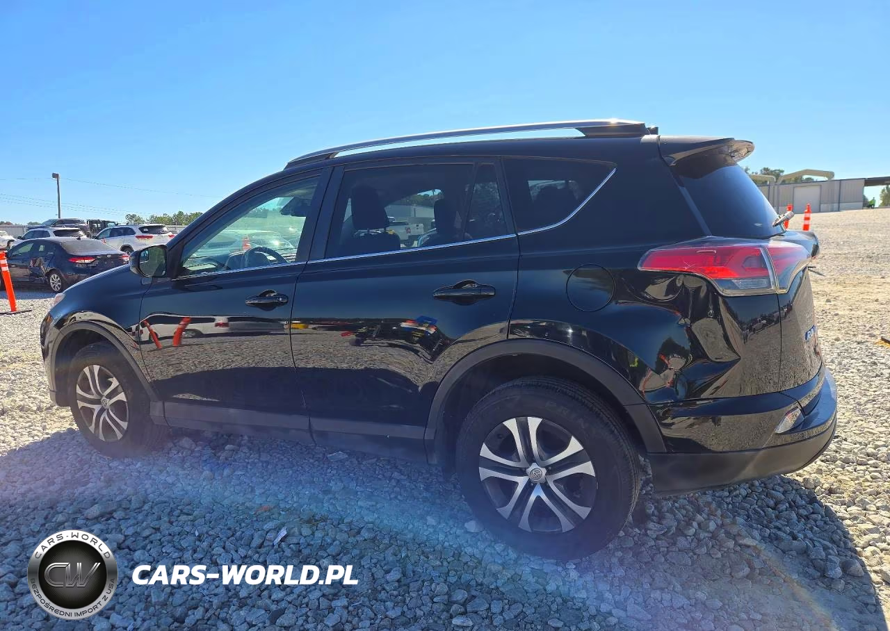 2018 Toyota Rav4 Le VIN:2T3ZFREV9JW497917 - 2