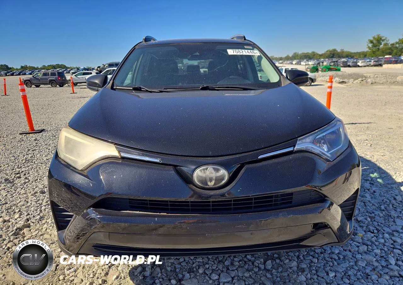 2018 Toyota Rav4 Le VIN:2T3ZFREV9JW497917 - 5