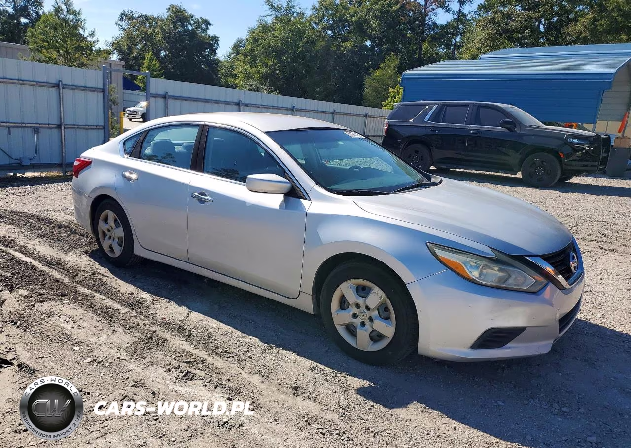 2016 Nissan Altima 2.5 S VIN:1N4AL3AP4GC155948 - 4