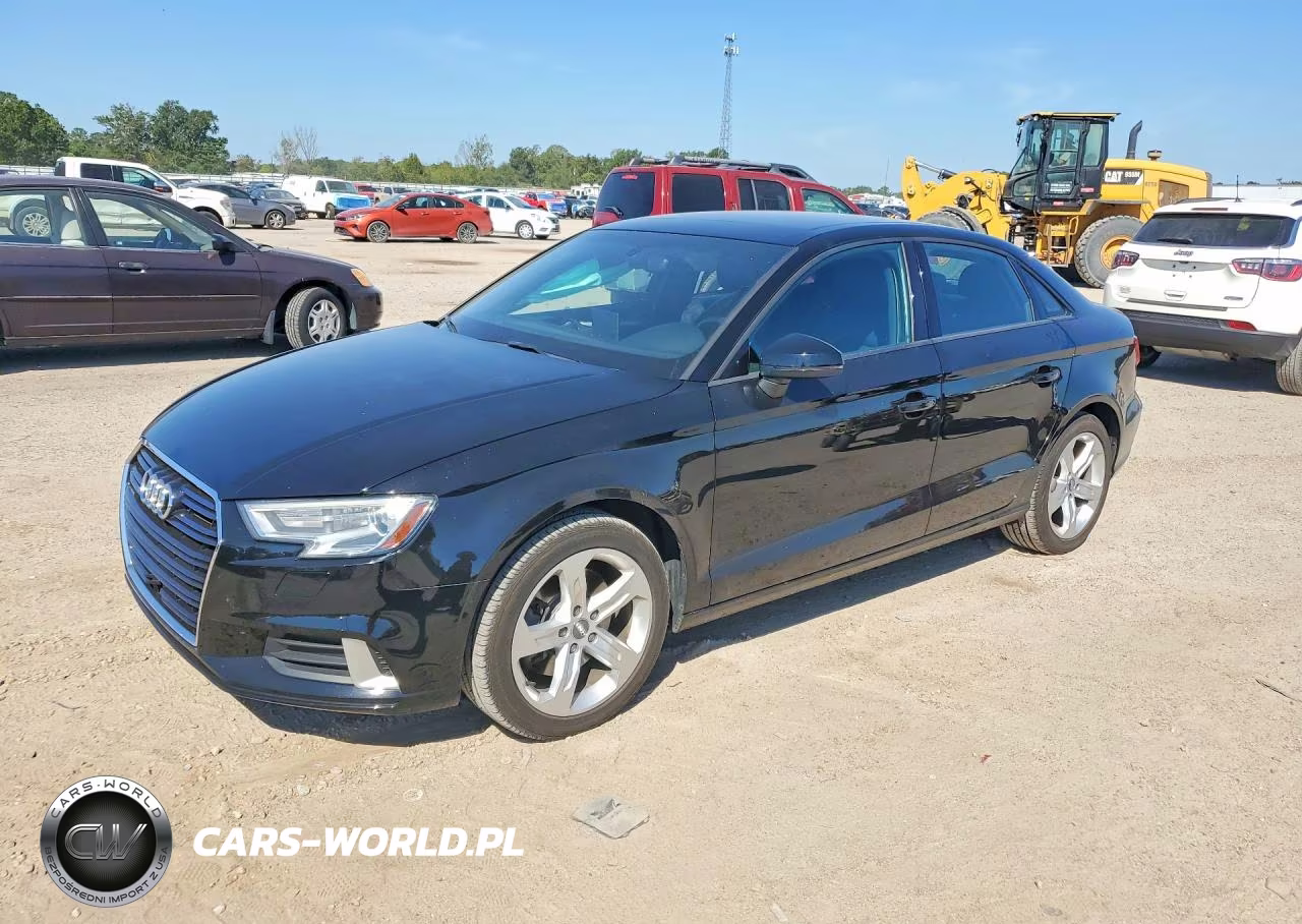 2017 Audi A3 Premium VIN:WAUAUGFFXH1026962 - 1
