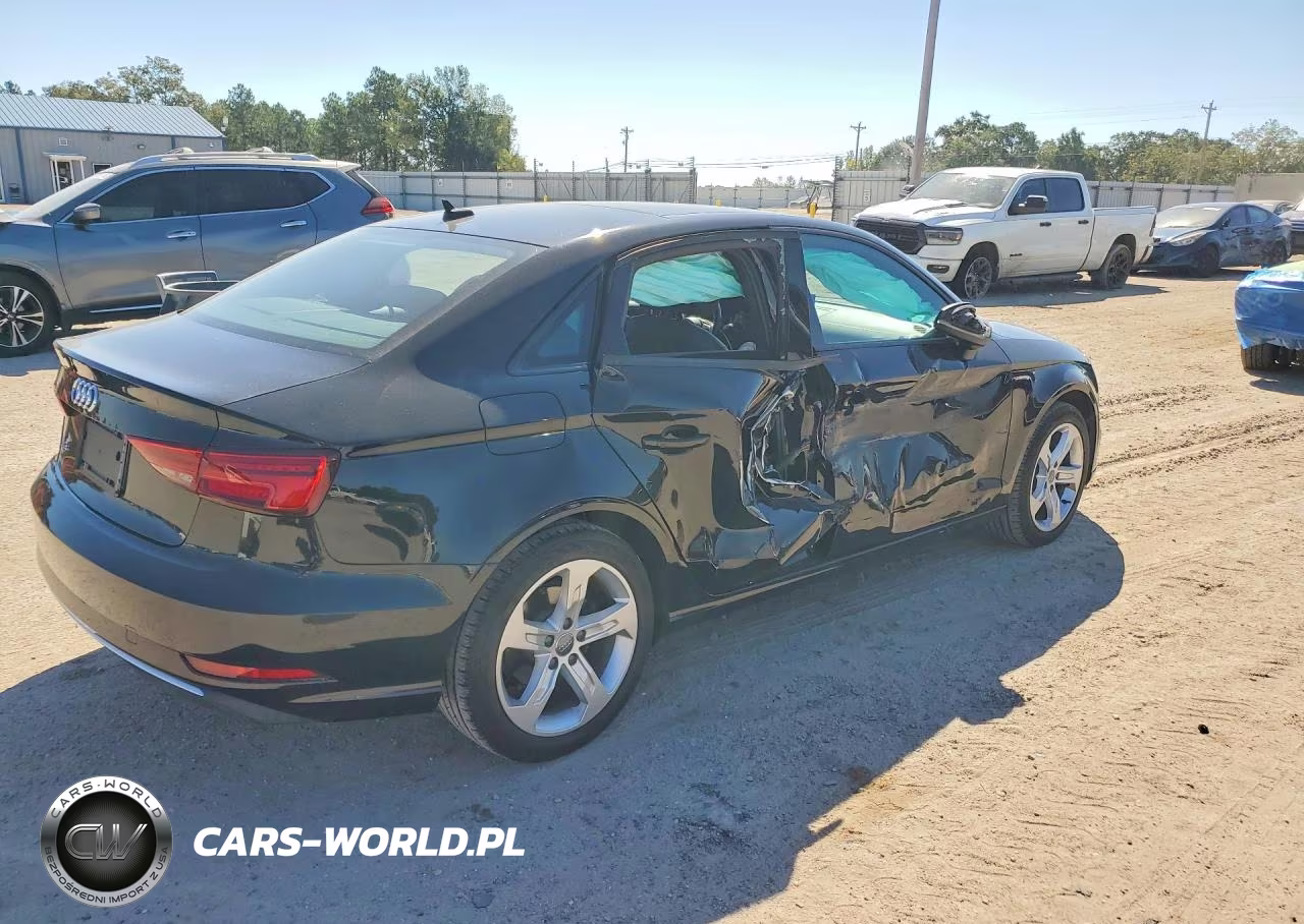 2017 Audi A3 Premium VIN:WAUAUGFFXH1026962 - 3