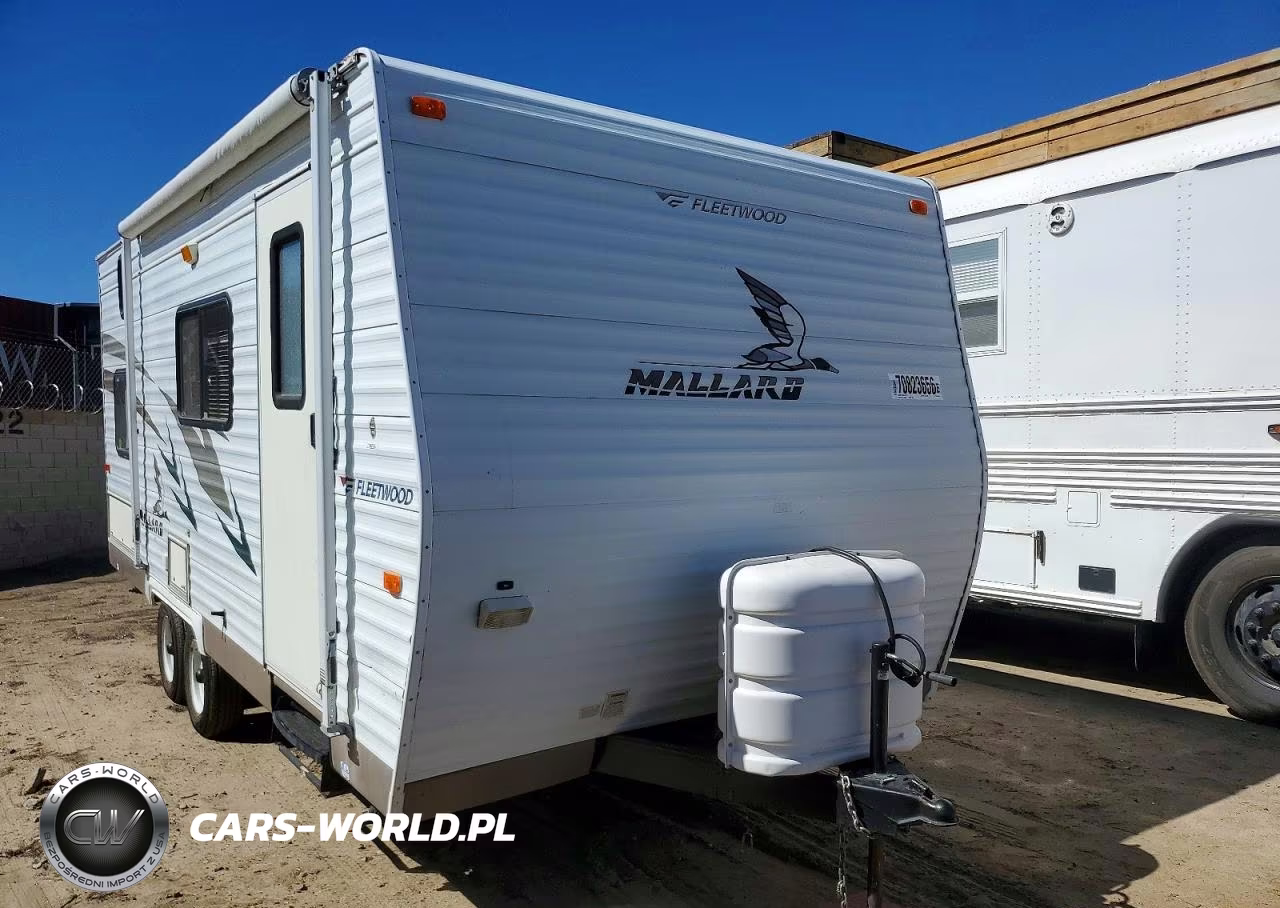 2005 Fleetwood Mallard Camper