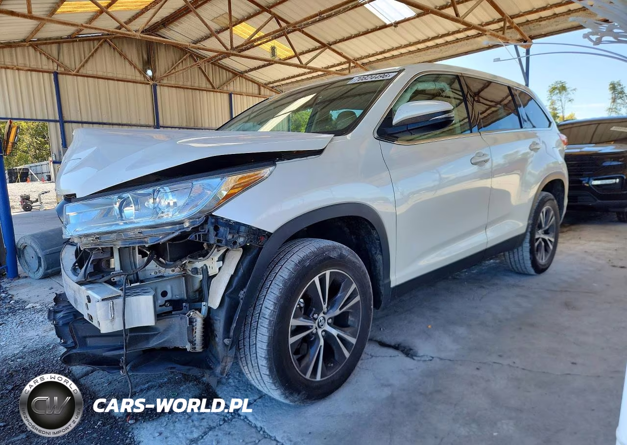 2019 Toyota Highlander Le Plus VIN:5TDZZRFHXKS334390 - 1