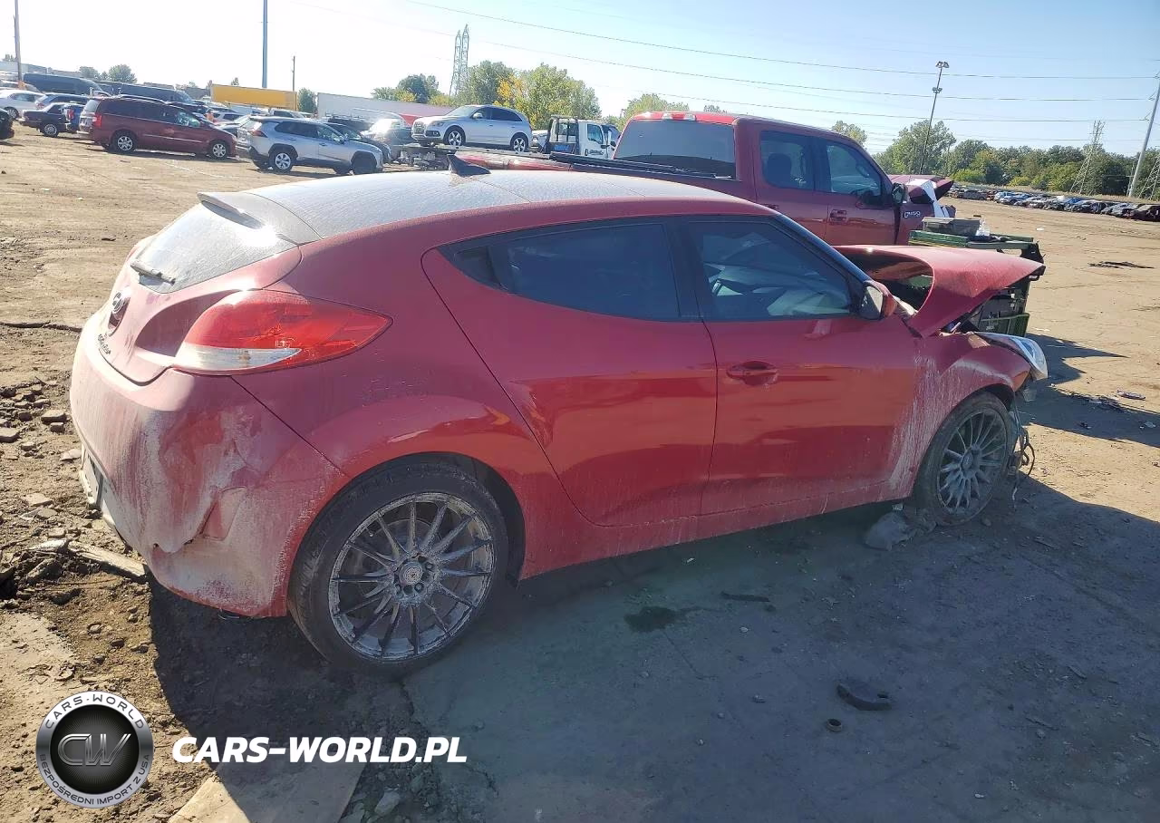 2017 Hyundai Veloster Value Edition VIN:KMHTC6AD1HU317164 - 3