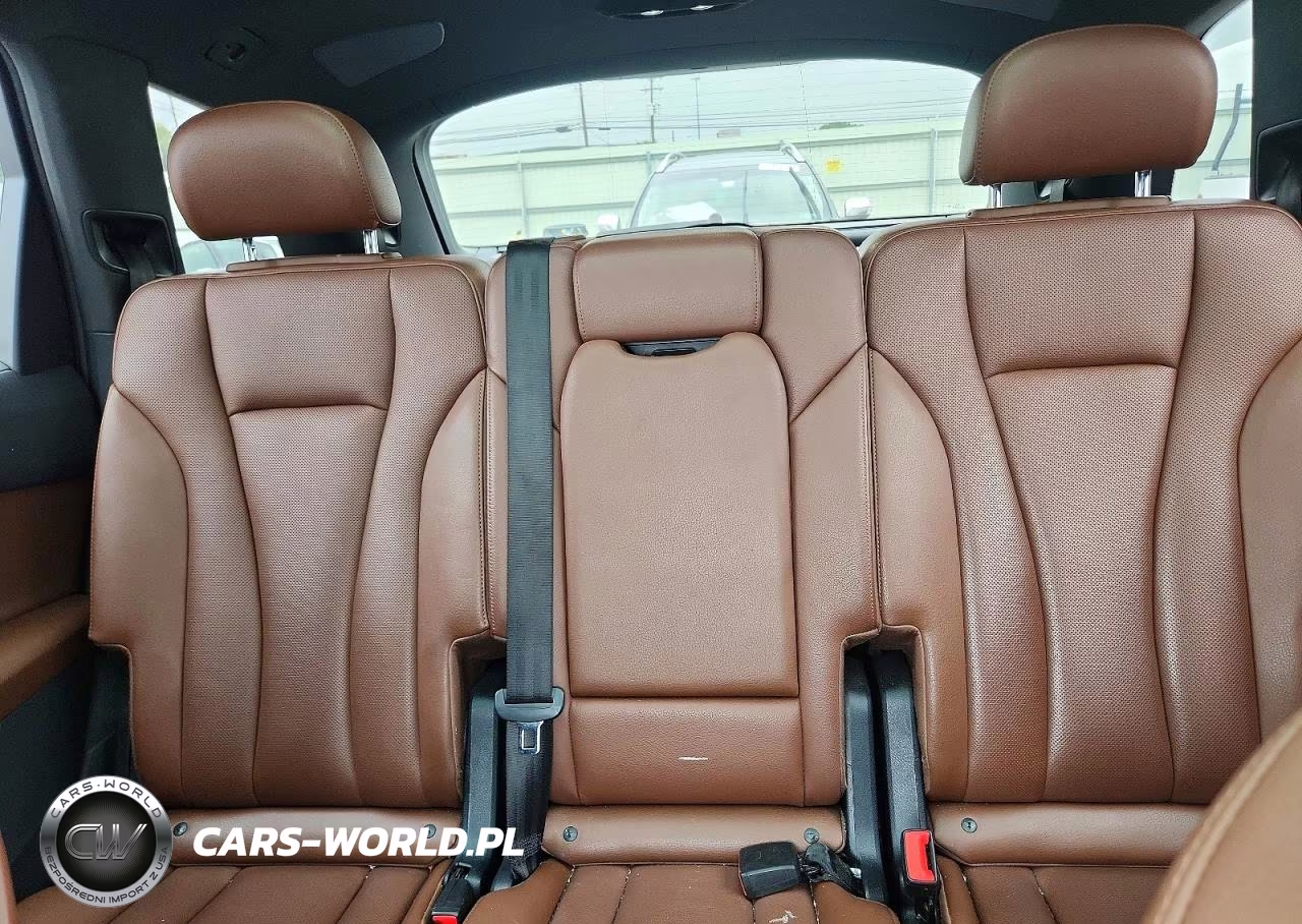 2019 Audi Q7 Premium Plus VIN:WA1LAAF79KD000184 - 10