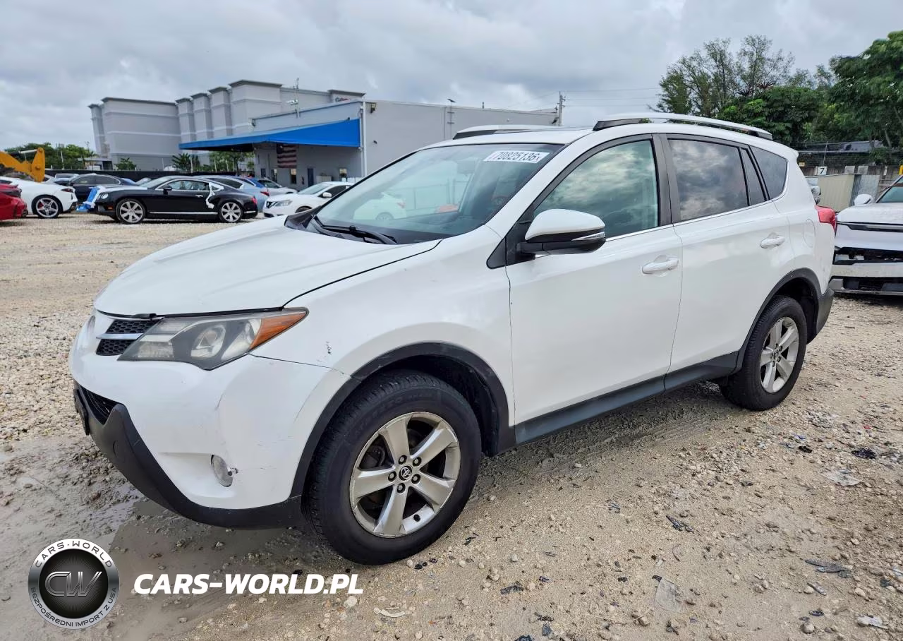 2015 Toyota Rav4 Xle VIN:2T3RFREV8FW353606 - 1