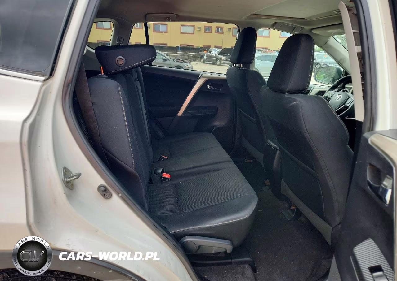 2015 Toyota Rav4 Xle VIN:2T3RFREV8FW353606 - 11