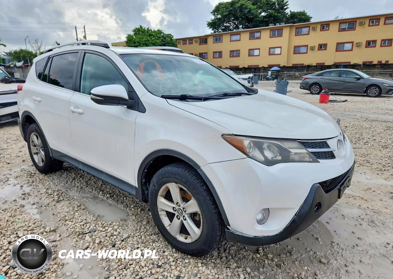 2015 Toyota Rav4 Xle VIN:2T3RFREV8FW353606 - 4