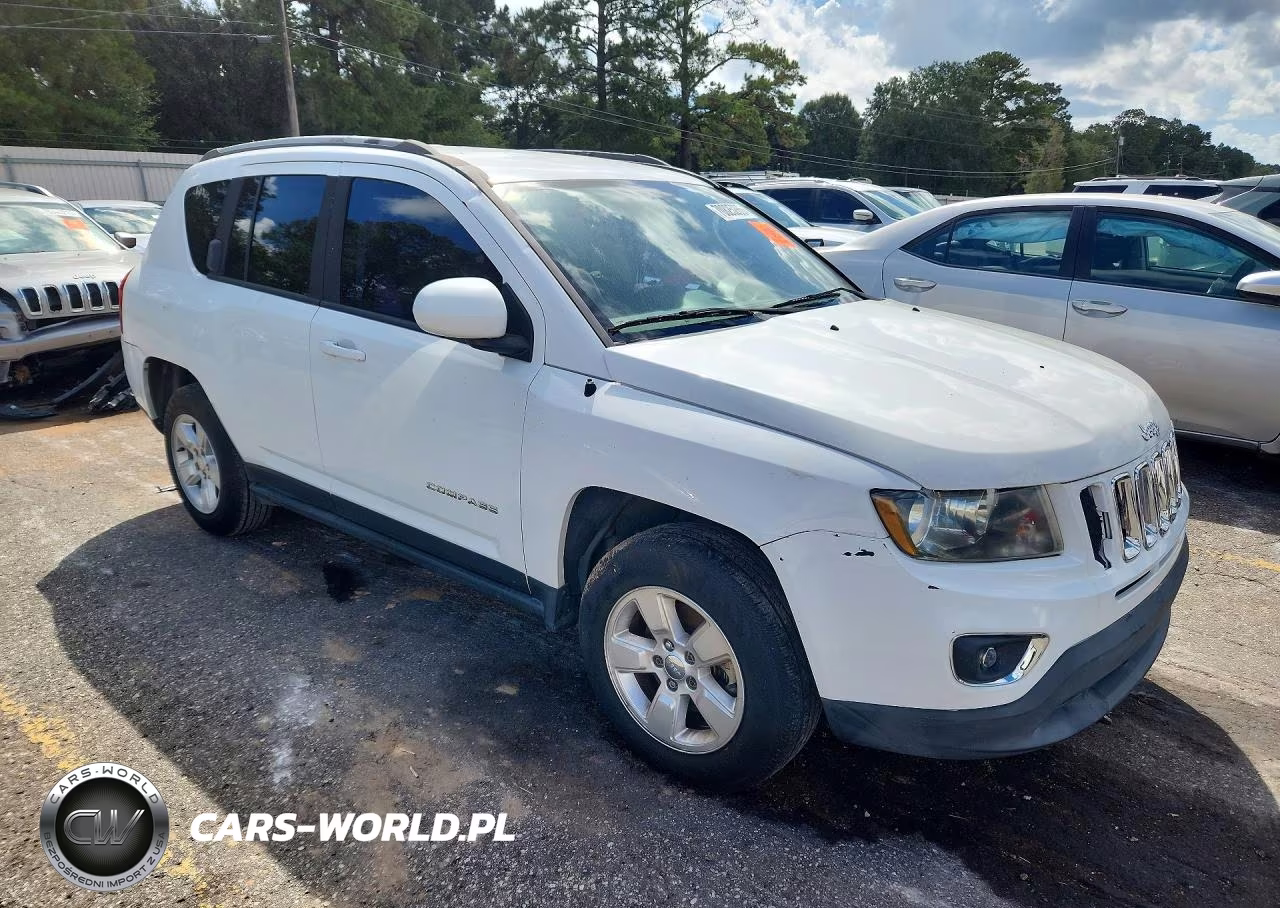 2016 Jeep Compass Latitude VIN:1C4NJCEA7GD773444 - 4