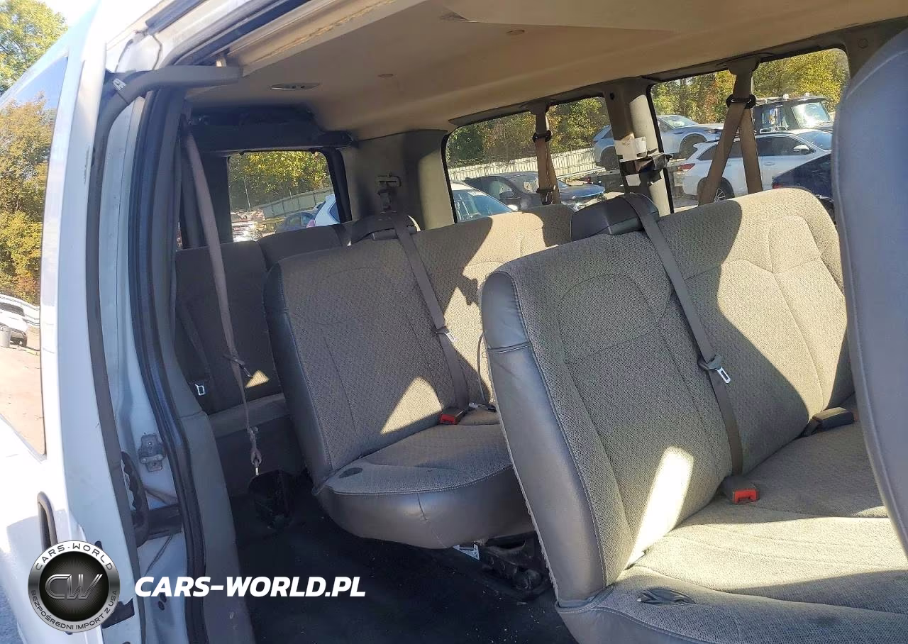 2018 Chevrolet Express G3500 Lt VIN:1GAZGMFG7J1261628 - 11