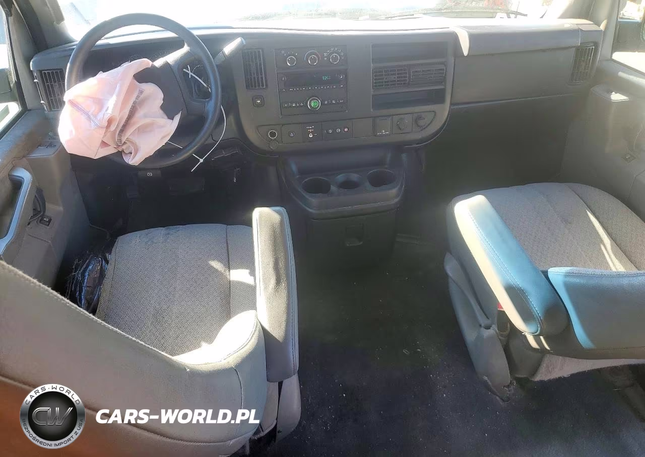 2018 Chevrolet Express G3500 Lt VIN:1GAZGMFG7J1261628 - 8