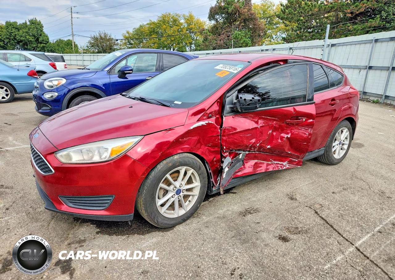 2017 Ford Focus Se VIN:1FADP3K24HL231657 - 1