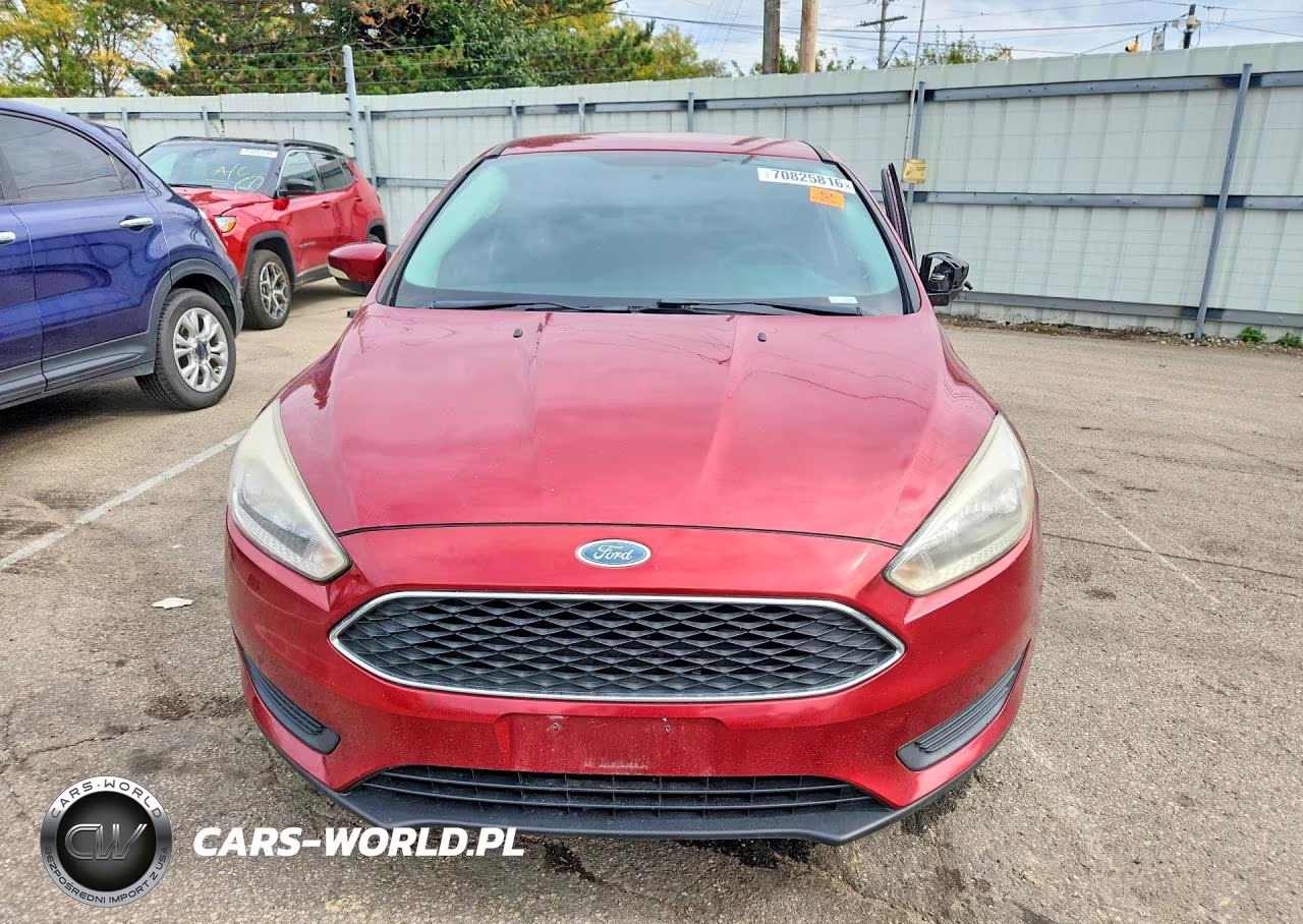 2017 Ford Focus Se VIN:1FADP3K24HL231657 - 5