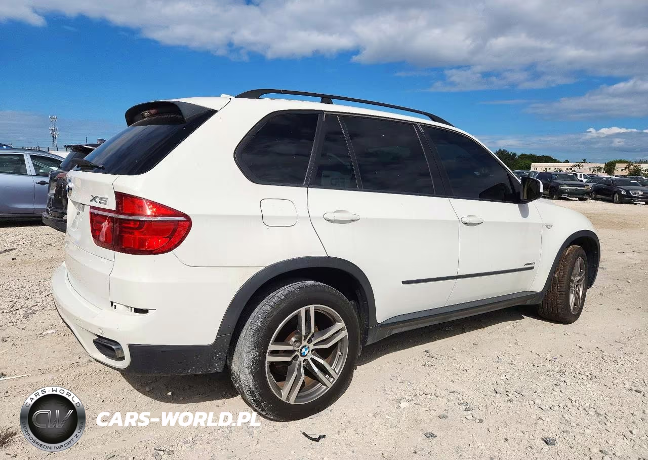 2012 BMW X5 xDrive50I VIN:5UXZV8C51CL423296 - 3