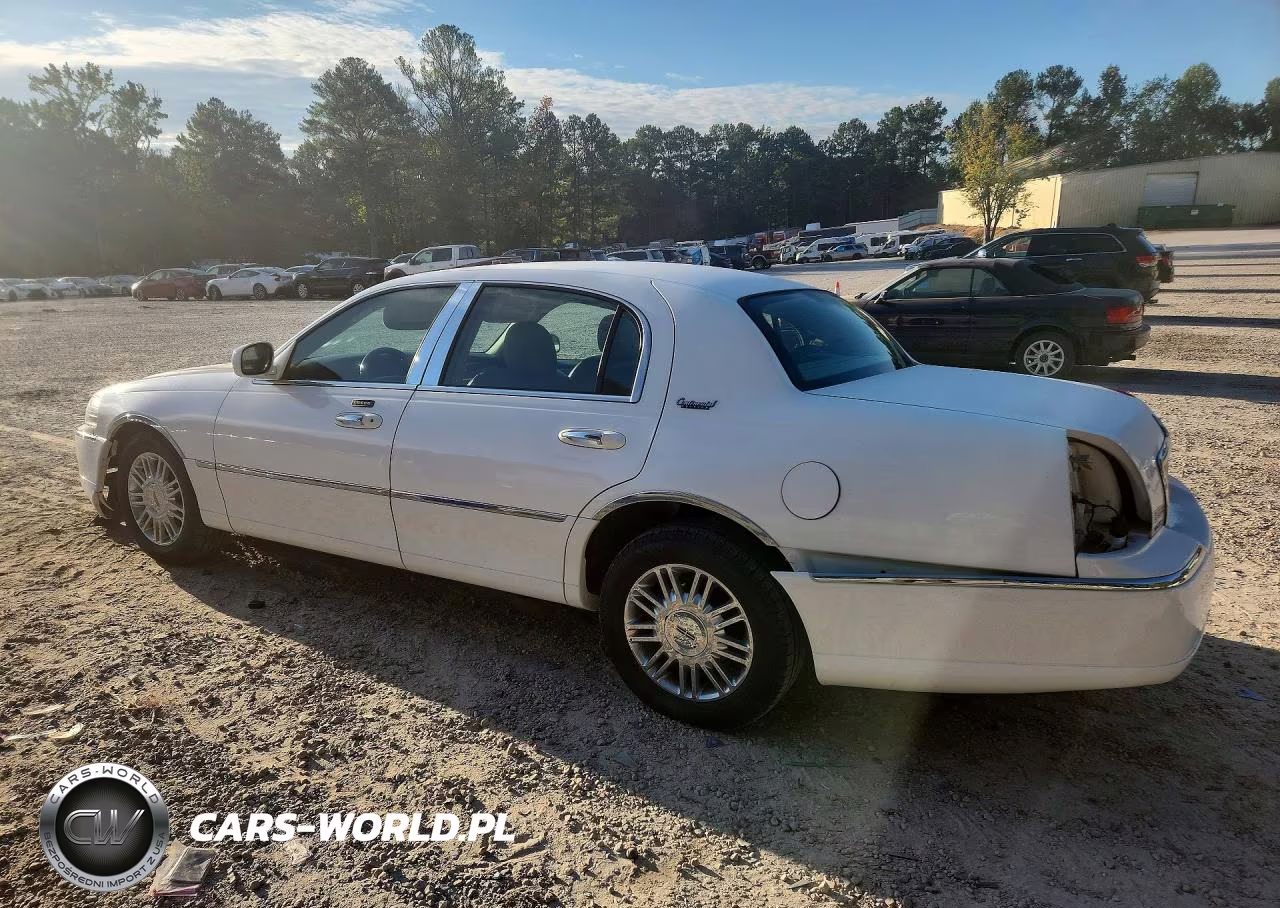 2010 Lincoln Town Car Signature Limited VIN:2LNBL8CV7AX613351 - 2