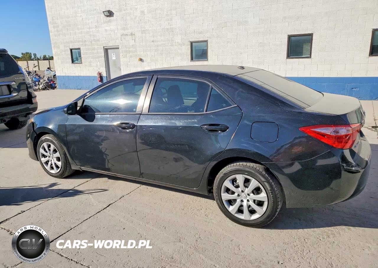2018 Toyota Corolla Le VIN:2T1BURHE0JC976109 - 2