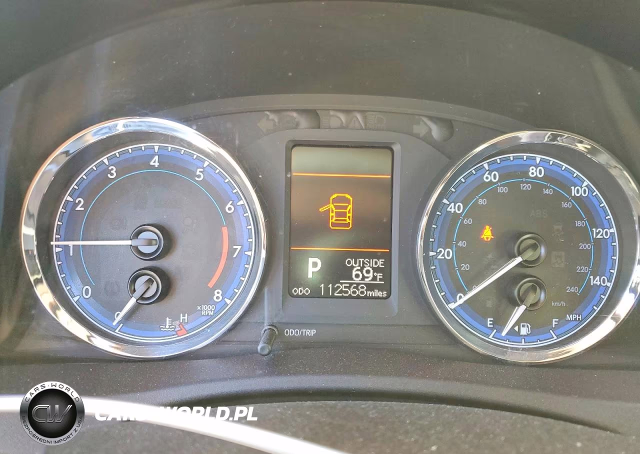 2018 Toyota Corolla Le VIN:2T1BURHE0JC976109 - 9