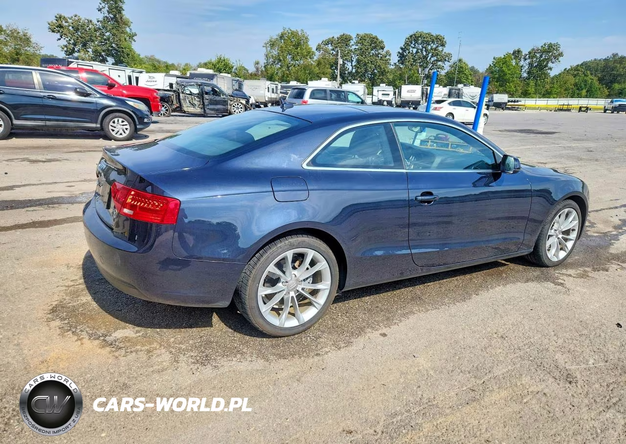 2013 Audi A5 Premium VIN:WAUCFAFR5DA056195 - 3