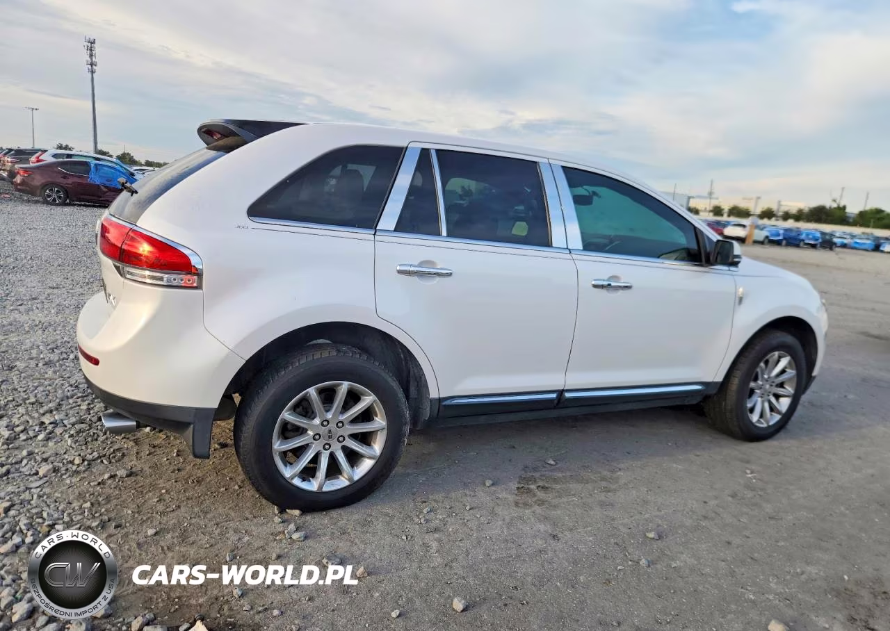 2013 Lincoln Mkx VIN:2LMDJ6JK1DBL61081 - 3