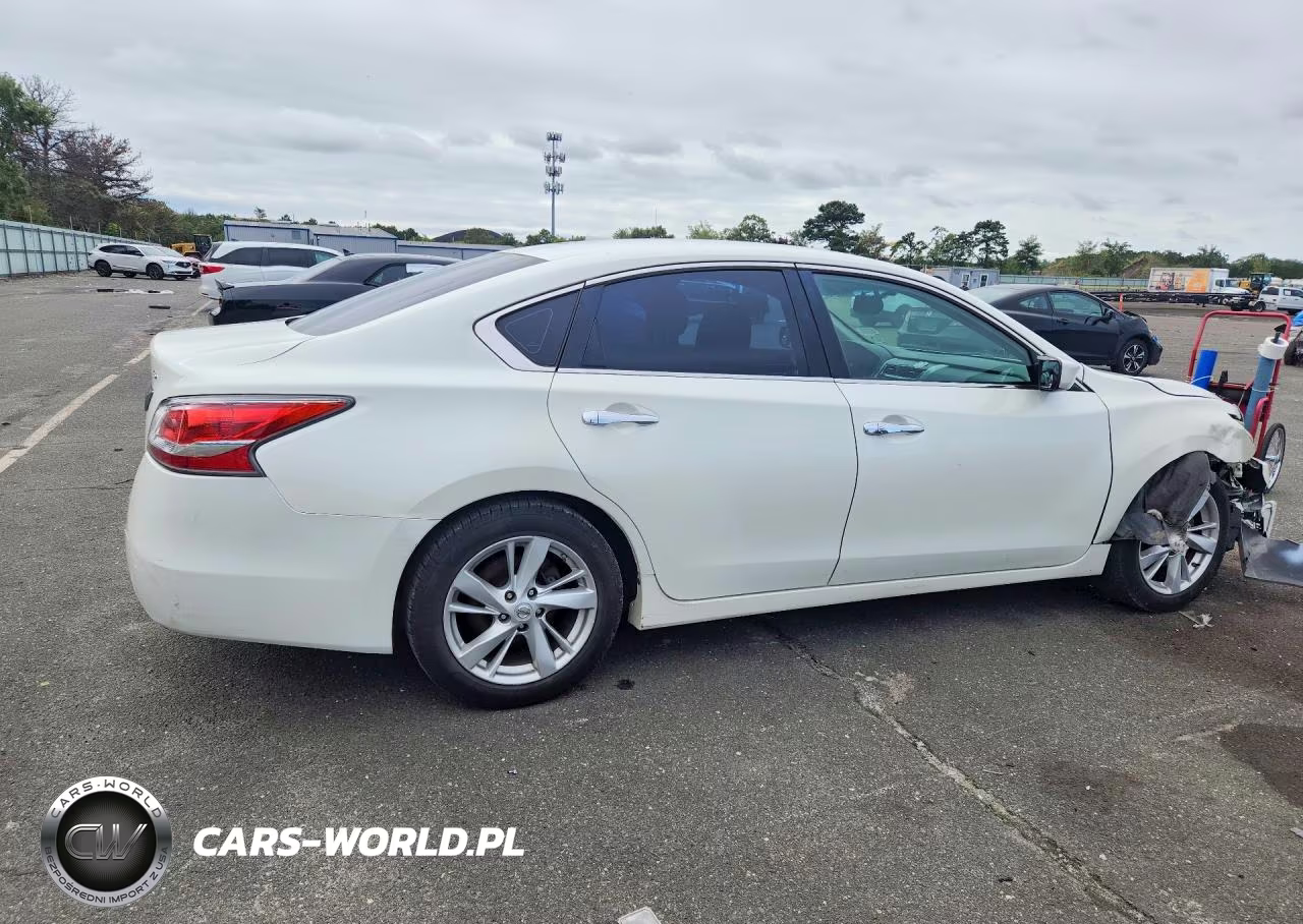 2014 Nissan Altima 2.5 S VIN:1N4AL3AP6EN346952 - 3
