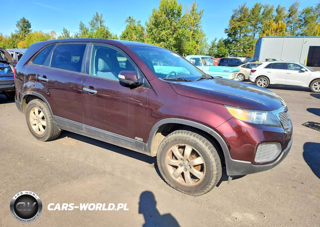 2013 Kia Sorento Lx VIN:5XYKTDA65DG339590 - 4