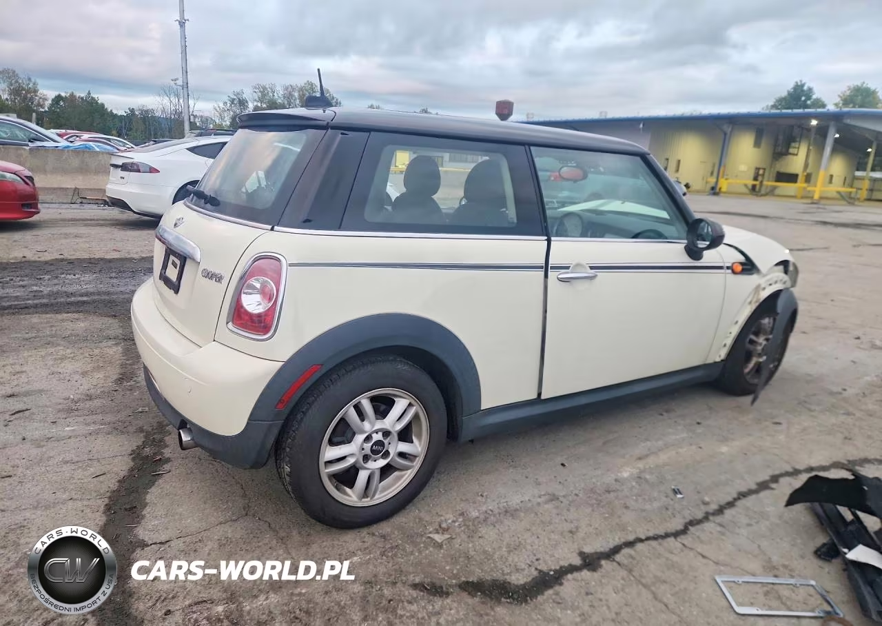 2013 Mini Cooper VIN:WMWSU3C51DT545924 - 3