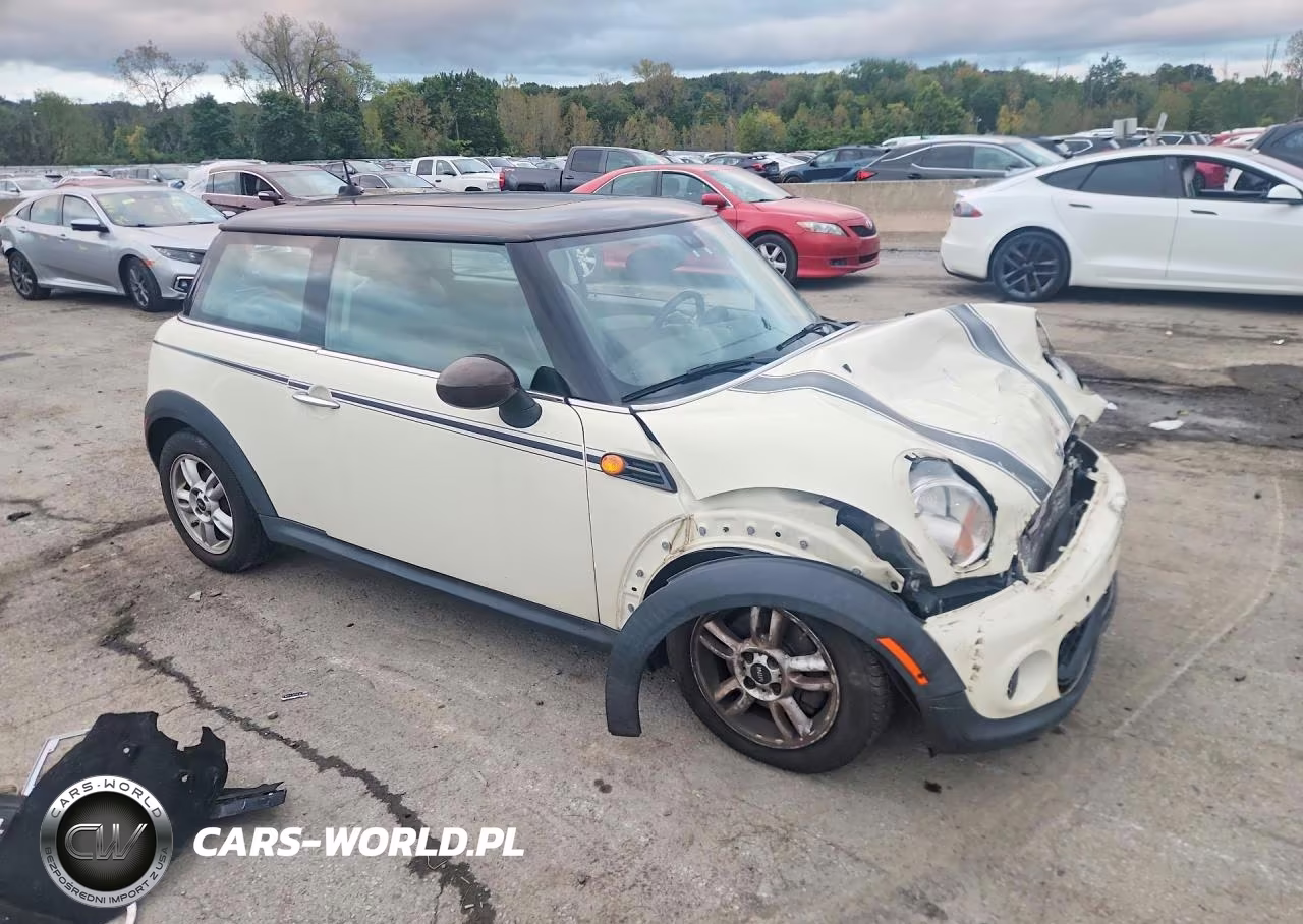 2013 Mini Cooper VIN:WMWSU3C51DT545924 - 4