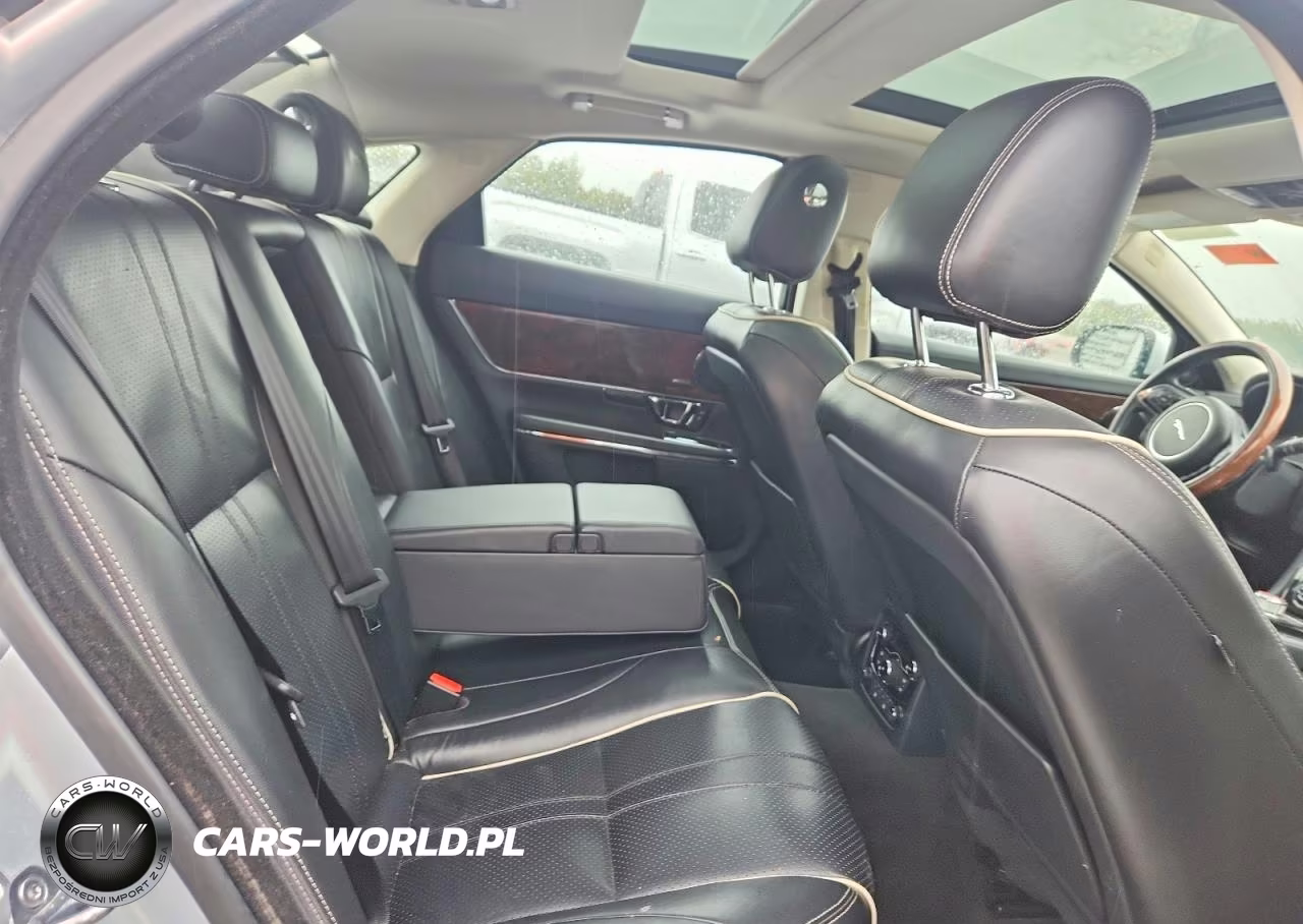 2017 Jaguar Xj VIN:SAJWA1C71H8W11014 - 10