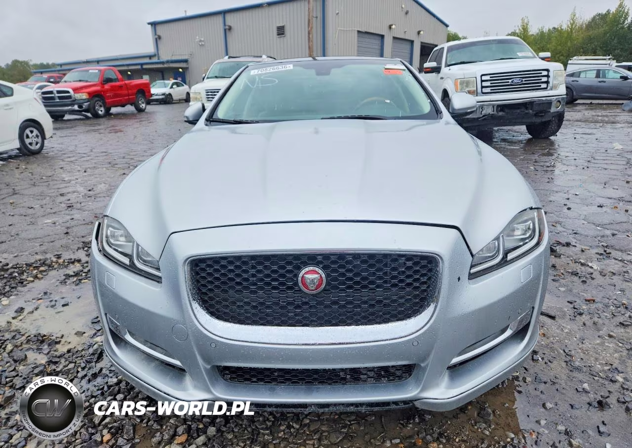 2017 Jaguar Xj VIN:SAJWA1C71H8W11014 - 5