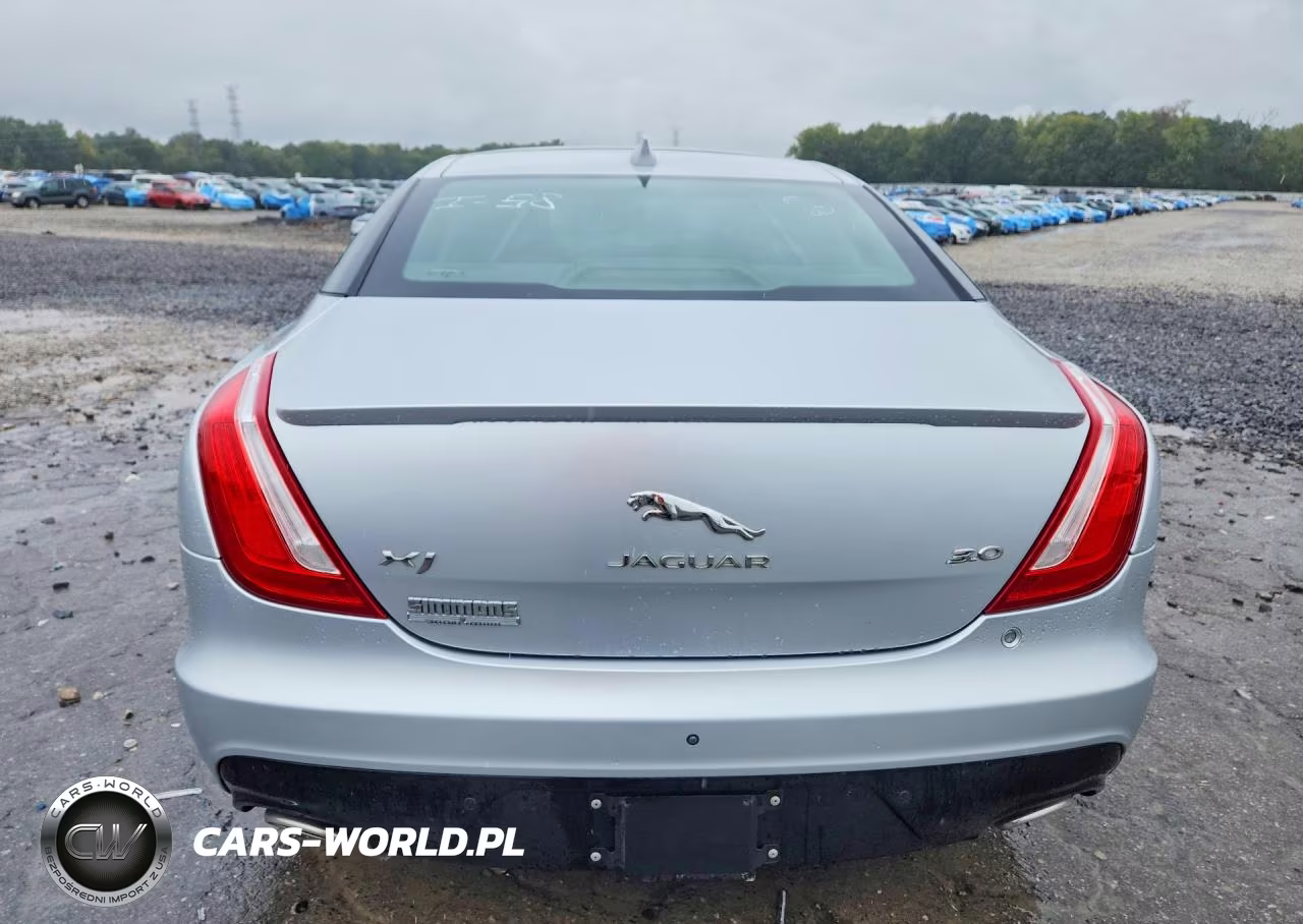 2017 Jaguar Xj VIN:SAJWA1C71H8W11014 - 6