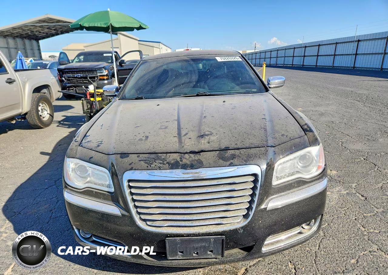 2012 Chrysler 300 Limited VIN:2C3CCACG8CH224236 - 5
