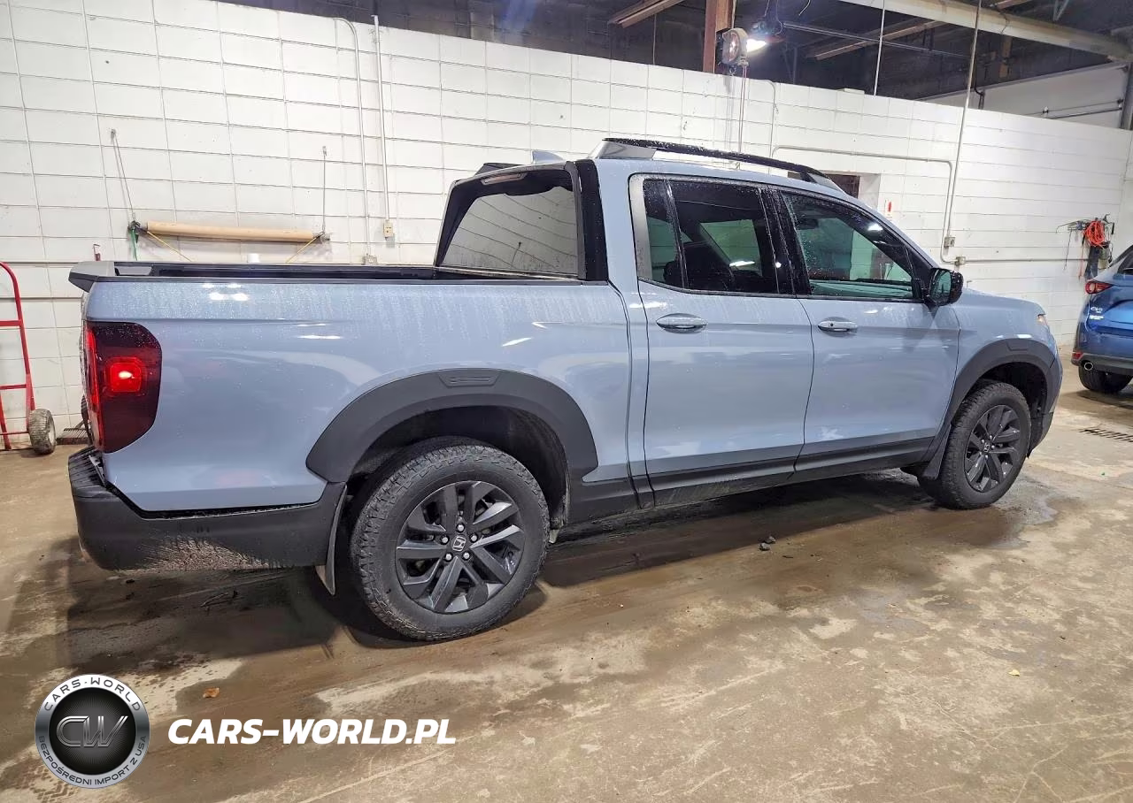 2025 Honda Ridgeline Sport VIN:5FPYK3F17SB015623 - 3